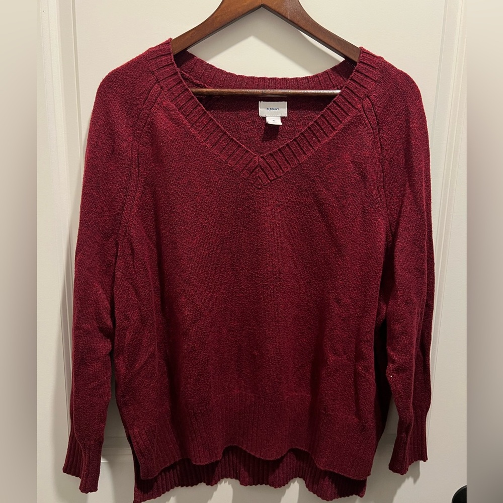 Old Navy Women's V-Neck Sweater - Deep Red